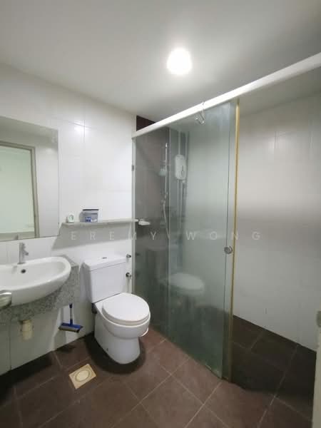 Servis Apartment untuk Dijual di Pacific Place - Jeremy Wong - Bathroom - PropertyGuru.com.my