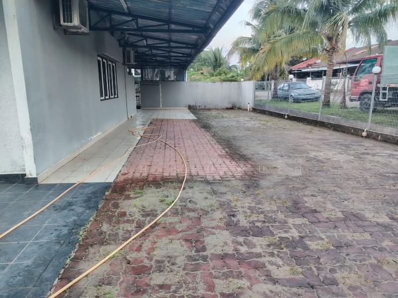 1-storey Terraced House for Sale in Taman Daya (Johor Bahru) - Puah Sin Yuen - Exterior - PropertyGuru.com.my