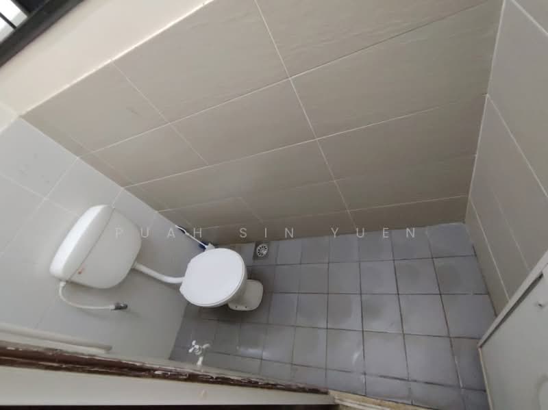 1-storey Terraced House for Sale in Taman Daya (Johor Bahru) - Puah Sin Yuen - Bathroom - PropertyGuru.com.my