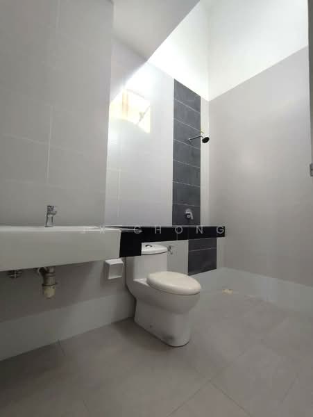 2-storey Terraced House for Rent in Eco Majestic (Semenyih) - JX Chong - Bathroom - PropertyGuru.com.my