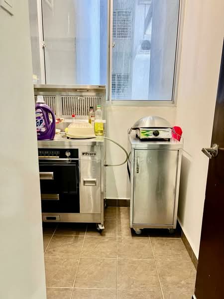 Kondominium untuk Disewa di Zen Residence @ Asplenium Condominium - Derrick Yeong - Kitchen - PropertyGuru.com.my