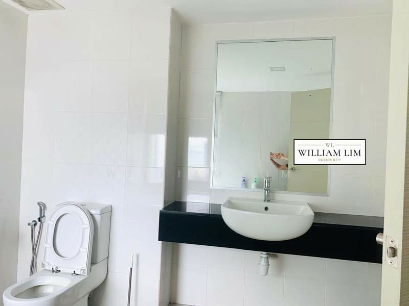 Kondominium untuk Disewa di The Latitude Condominium - William Lim - Bathroom - PropertyGuru.com.my