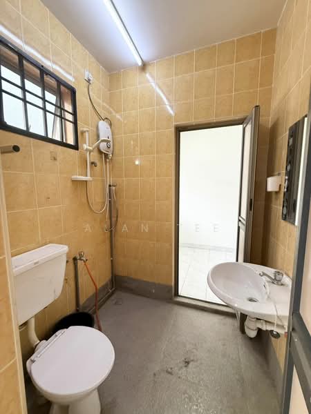 Rumah Teres 2 Tingkat untuk Dijual di Johor Bahru (Johor) - Alan Tee - Bathroom - PropertyGuru.com.my
