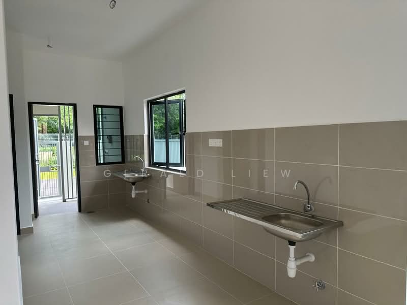 2-storey Terraced House for Sale in Bandar Kinrara (Selangor) - Gerald Liew - Kitchen - PropertyGuru.com.my