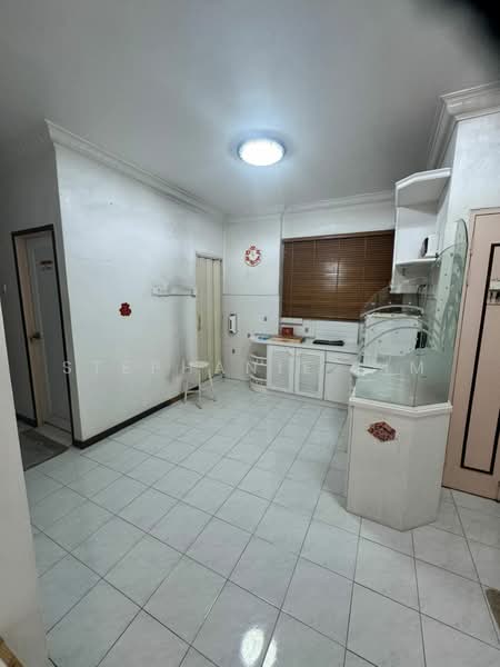 Apartment for Sale at Taman Seri Sari (Sunshine Garden) - Stephanie Lim - Kitchen - PropertyGuru.com.my