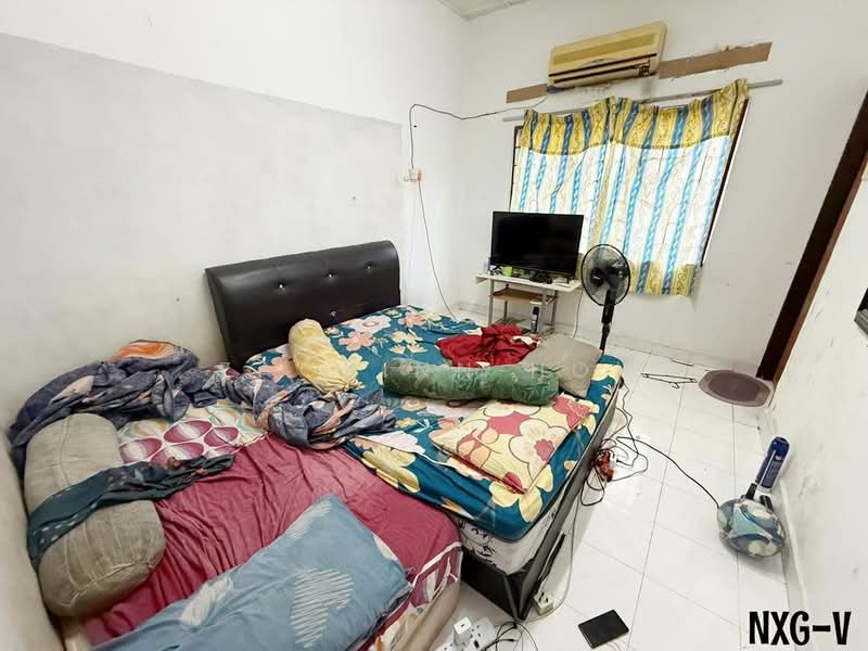 Rumah Teres 2 Tingkat untuk Dijual di Taman Saujana (Klang) - Zackinn Hoi - Bedroom - PropertyGuru.com.my