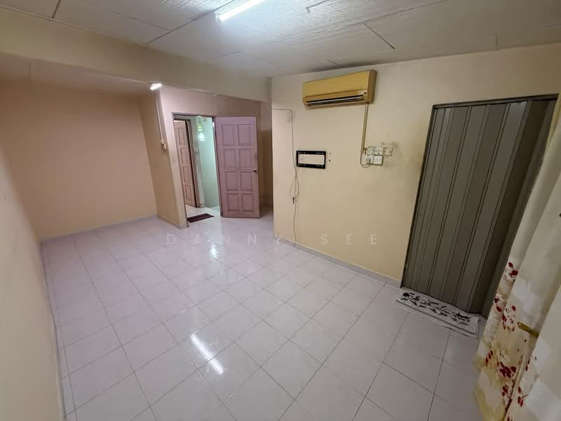 Rumah Teres 2 Tingkat untuk Dijual di Taman Muhibbah (Kulai) - Danny See - Interior - PropertyGuru.com.my