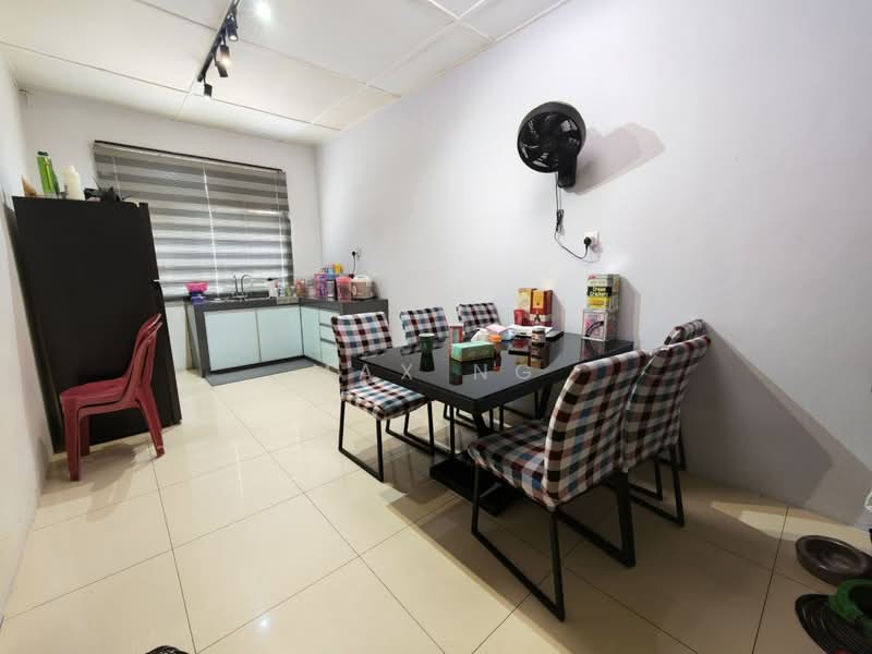 1-storey Terraced House for Sale in Taman Universiti (Skudai) - Max Ng - Kitchen - PropertyGuru.com.my