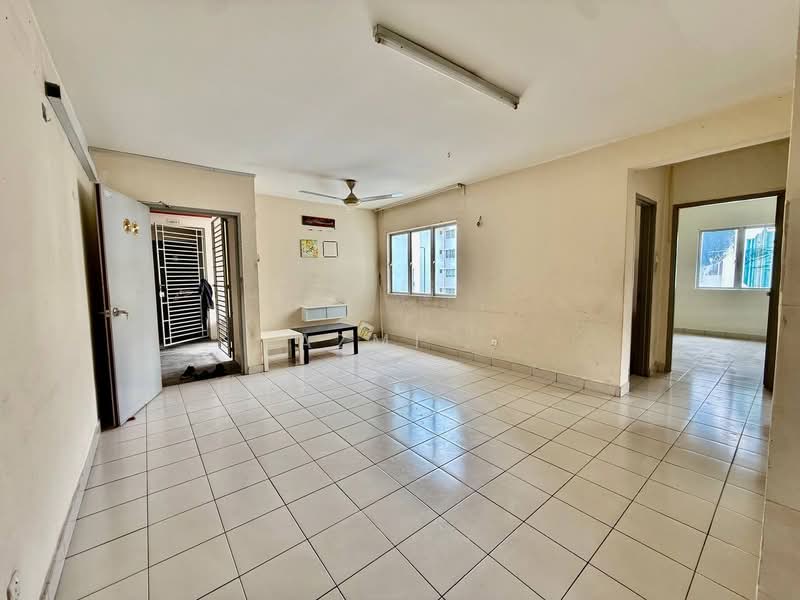 Apartment for Sale at Pangsapuri Danau Bayu - Azmi . - Living Room - PropertyGuru.com.my