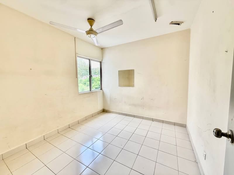 Apartment for Sale at Pangsapuri Danau Bayu - Azmi . - PropertyGuru.com.my