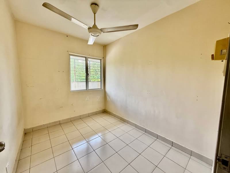 Apartment for Sale at Pangsapuri Danau Bayu - Azmi . - PropertyGuru.com.my