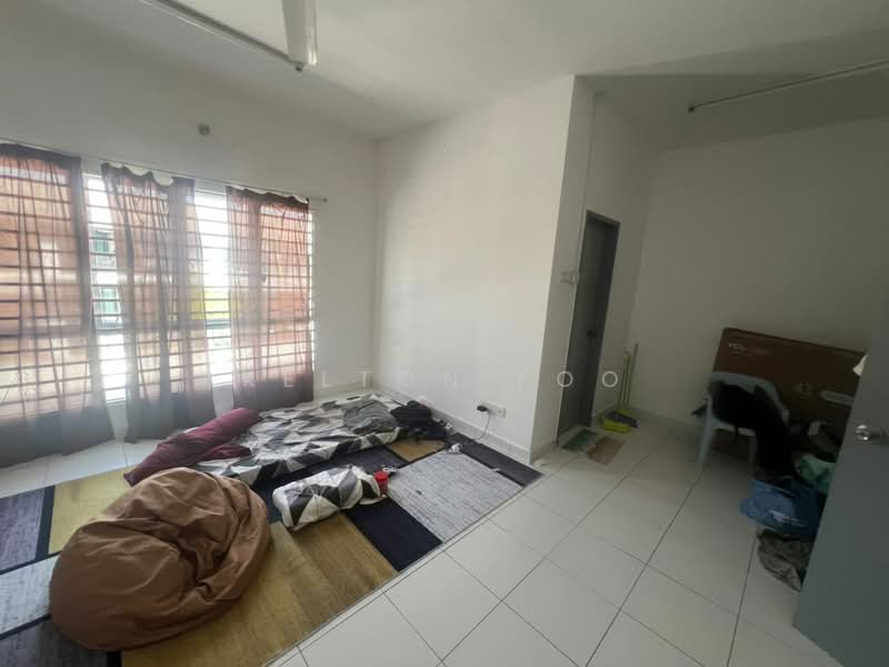Rumah Teres 2 Tingkat untuk Dijual di Taman Sari Alamanda (Serendah) - Kelton Foo - Bedroom - PropertyGuru.com.my
