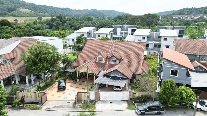 Rumah Berkembar untuk Dijual di Kampung Teras Jernang (Bangi) - Azli Ibrahim - Exterior - PropertyGuru.com.my