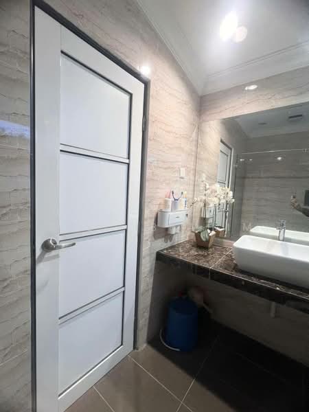 Rumah Berkembar untuk Dijual di Kampung Teras Jernang (Bangi) - Azli Ibrahim - Bathroom - PropertyGuru.com.my