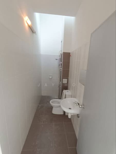 Rumah Teres 2 Tingkat untuk Disewa di Setia Eco Gardens (Gelang Patah) - Jay Ho - Bathroom - PropertyGuru.com.my