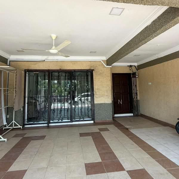 Rumah Teres 2 Tingkat untuk Dijual di Sungai Buloh (Selangor) - Muin Mn - Entrance - PropertyGuru.com.my