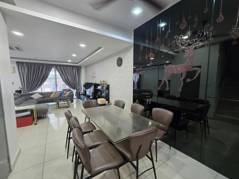 3-storey Terraced House for Sale in Bandar Nusa Rhu (Shah Alam) - SY Chan - Living Room - PropertyGuru.com.my