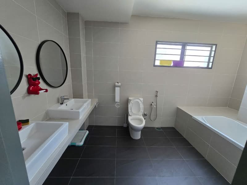 3-storey Terraced House for Sale in Bandar Nusa Rhu (Shah Alam) - SY Chan - Bathroom - PropertyGuru.com.my