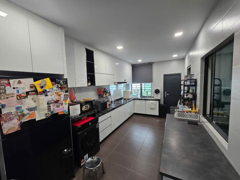 3-storey Terraced House for Sale in Bandar Nusa Rhu (Shah Alam) - SY Chan - Kitchen - PropertyGuru.com.my