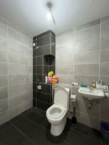 Rumah Berkembar untuk Disewa di Alam Sari (Bangi) - Izzati Ismil - Bathroom - PropertyGuru.com.my