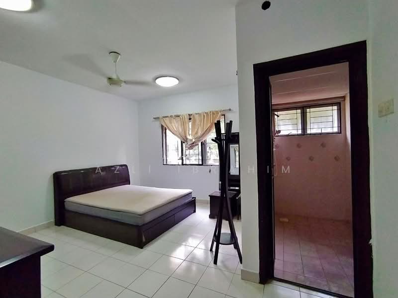 Condominium for Sale at Puncak Nusa Kelana - Azli Ibrahim - Bedroom - PropertyGuru.com.my