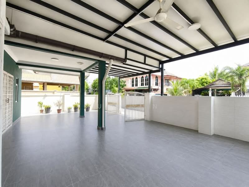 Semi-Detached House for Sale in Bandar Puncak Alam (Puncak Alam) - Muin Mn - Exterior - PropertyGuru.com.my