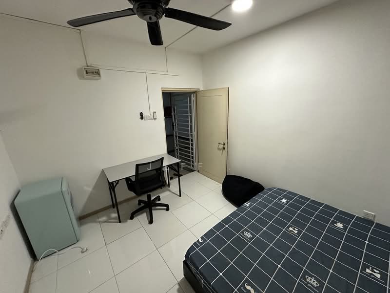 Servis Apartment untuk Disewa di Vista Alam - Jeff . - Bedroom - PropertyGuru.com.my
