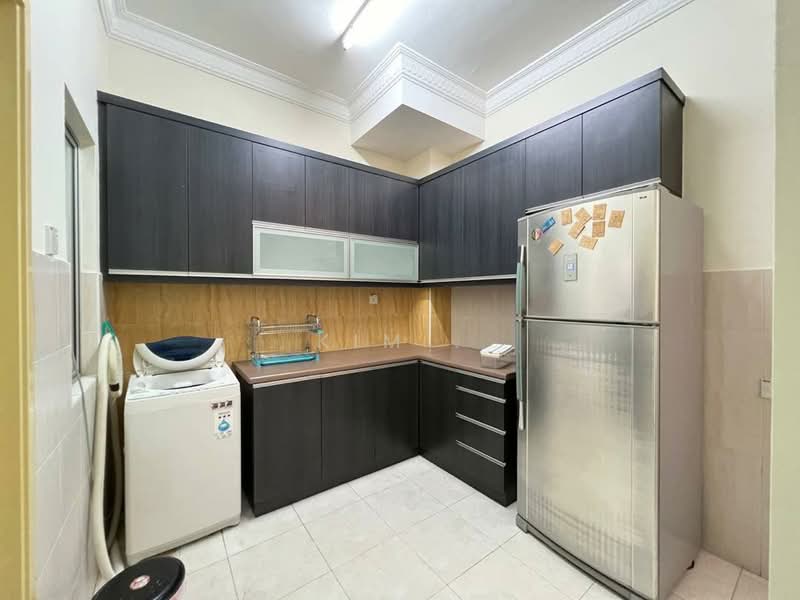 2-storey Terraced House for Rent in Setia Tropika (Johor Bahru) - Kim . - Kitchen - PropertyGuru.com.my