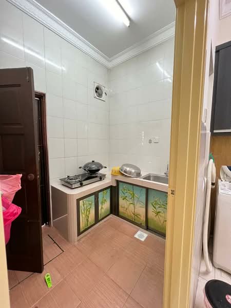 2-storey Terraced House for Rent in Setia Tropika (Johor Bahru) - Kim . - Kitchen - PropertyGuru.com.my