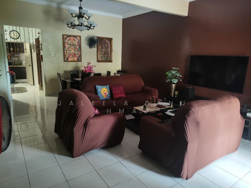 Rumah Teres 2 Tingkat untuk Dijual di Kota Kemuning (Shah Alam) - Jaleela Banu Ahmad - Living Room - PropertyGuru.com.my