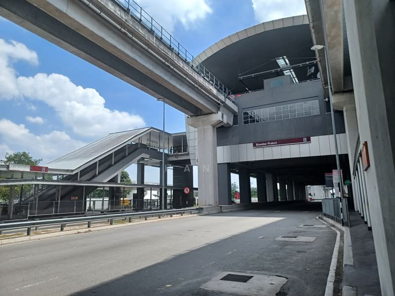 Office for Sale in Bandar Puteri Puchong (Puchong) - Chan . - Exterior - PropertyGuru.com.my