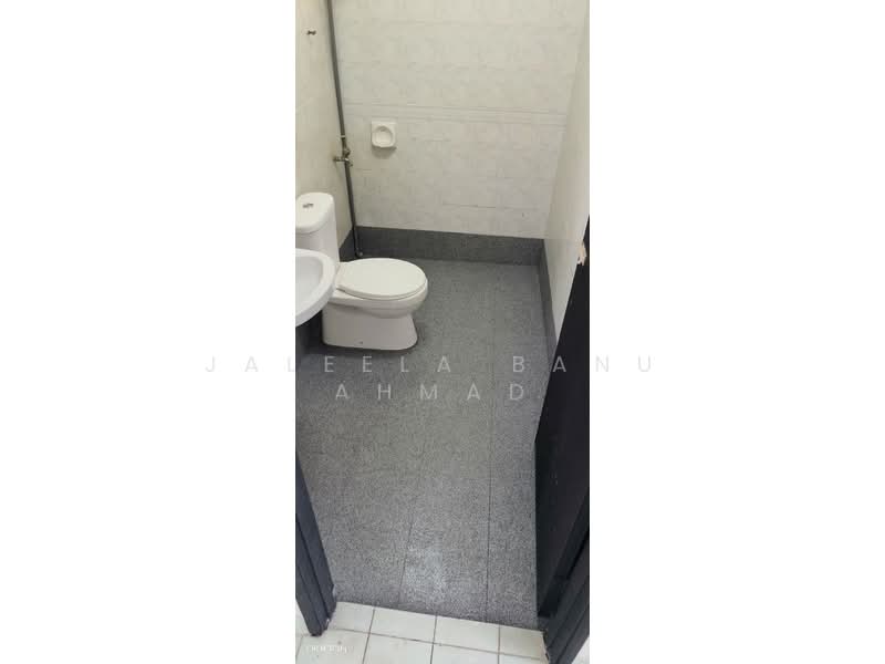 Rumah Berkembar untuk Dijual di Kota Kemuning (Shah Alam) - Jaleela Banu Ahmad - Bathroom - PropertyGuru.com.my
