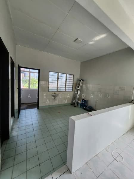 Rumah Berkembar untuk Dijual di Kota Kemuning (Shah Alam) - Jaleela Banu Ahmad - Kitchen - PropertyGuru.com.my