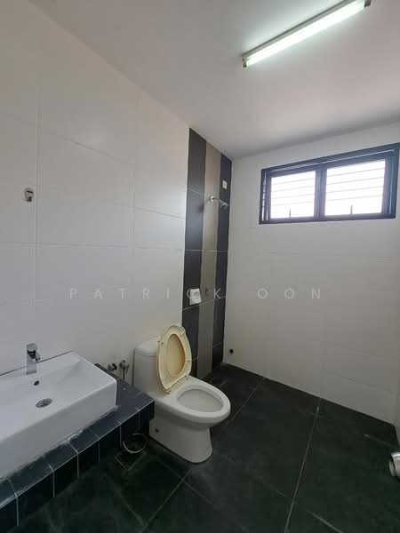 Rumah Teres 2 Tingkat untuk Dijual di Denai Alam (Shah Alam) - Patrick Oon - Bathroom - PropertyGuru.com.my