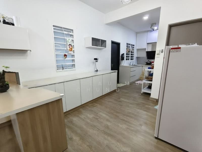 Rumah Teres 2 Tingkat untuk Dijual di Bandar Kinrara Seksyen 7 (Bandar Kinrara) - Eric Lau Mun Chung - Kitchen - PropertyGuru.com.my