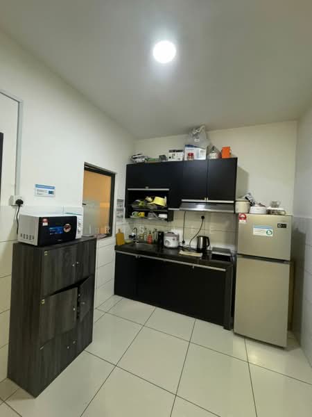 Condominium for Rent at The Holmes 2 - Iris Lee - Kitchen - PropertyGuru.com.my
