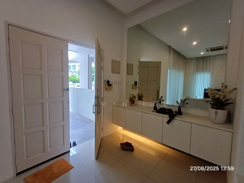 Rumah Berkembar untuk Dijual di Seberang Perai (Penang) - Kelvin Lee - Entrance - PropertyGuru.com.my