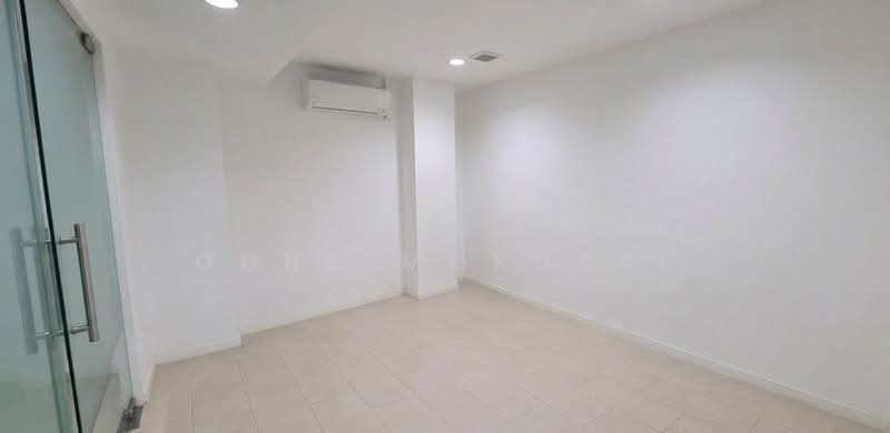 Pejabat untuk Dijual di Bandar Puteri Puchong (Puchong) - Guna Mokhari - Interior - PropertyGuru.com.my