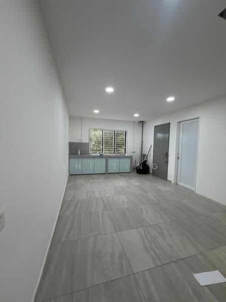 Shop for Sale in Taman Johor Jaya (Johor Bahru) - Shi Ting - PropertyGuru.com.my