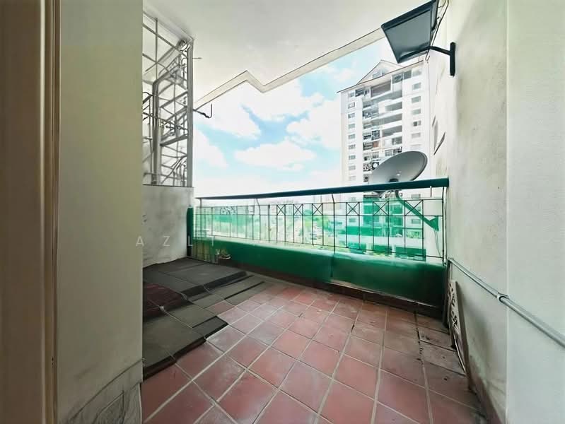 Kondominium untuk Dijual di Mentari Kondominium - Azli Ibrahim - Balcony - PropertyGuru.com.my