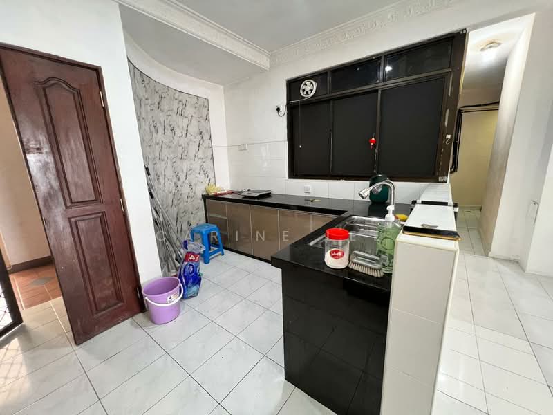 Kondominium untuk Disewa di E-Park Condominium - Carine Lee - Kitchen - PropertyGuru.com.my