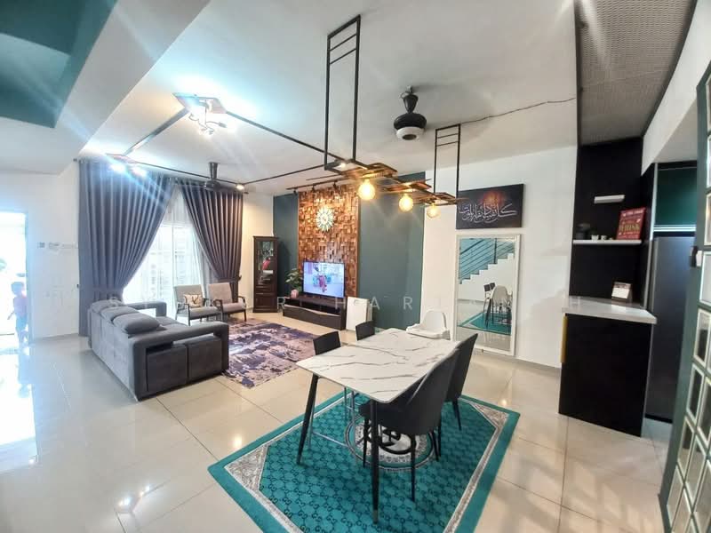Terraced House for Sale in Bukit Rahman Putra (Sungai Buloh) - Syukor Hartanah - Living Room - PropertyGuru.com.my