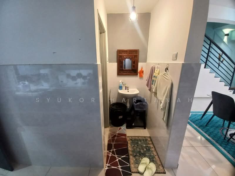 Terraced House for Sale in Bukit Rahman Putra (Sungai Buloh) - Syukor Hartanah - Bathroom - PropertyGuru.com.my