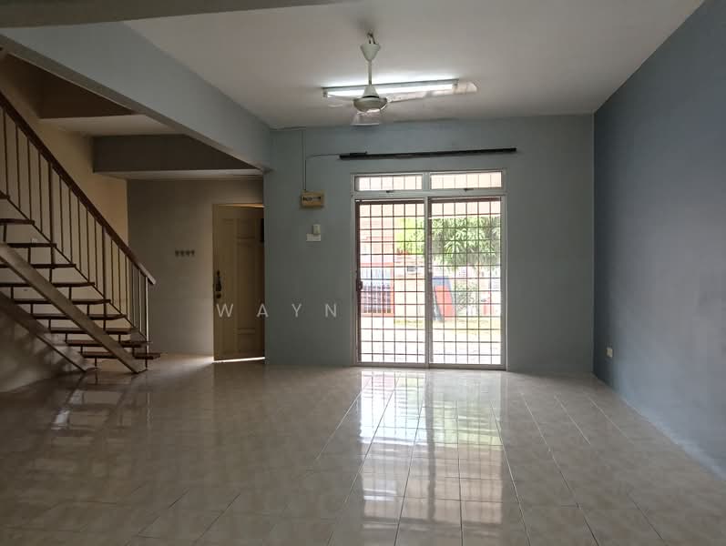 Rumah Teres 2 Tingkat untuk Dijual di Taman Tasik Puchong (Puchong) - Wayne Lai - Living Room - PropertyGuru.com.my