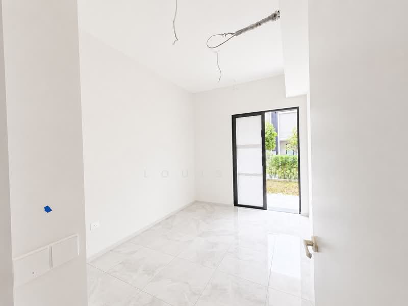 3-storey Terraced House for Sale in Taman Bukit Serdang (Seri Kembangan) - Louis . - Interior - PropertyGuru.com.my