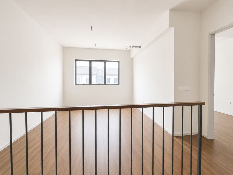 3-storey Terraced House for Sale in Taman Bukit Serdang (Seri Kembangan) - Louis . - Interior - PropertyGuru.com.my