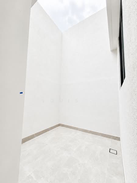 3-storey Terraced House for Sale in Taman Bukit Serdang (Seri Kembangan) - Louis . - PropertyGuru.com.my