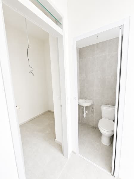 3-storey Terraced House for Sale in Taman Bukit Serdang (Seri Kembangan) - Louis . - PropertyGuru.com.my