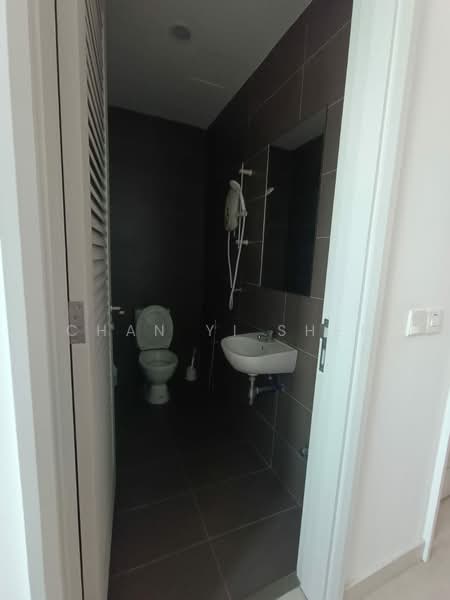 Kondominium untuk Dijual di The Light Collection III - Chan Yi Shen - Bathroom - PropertyGuru.com.my