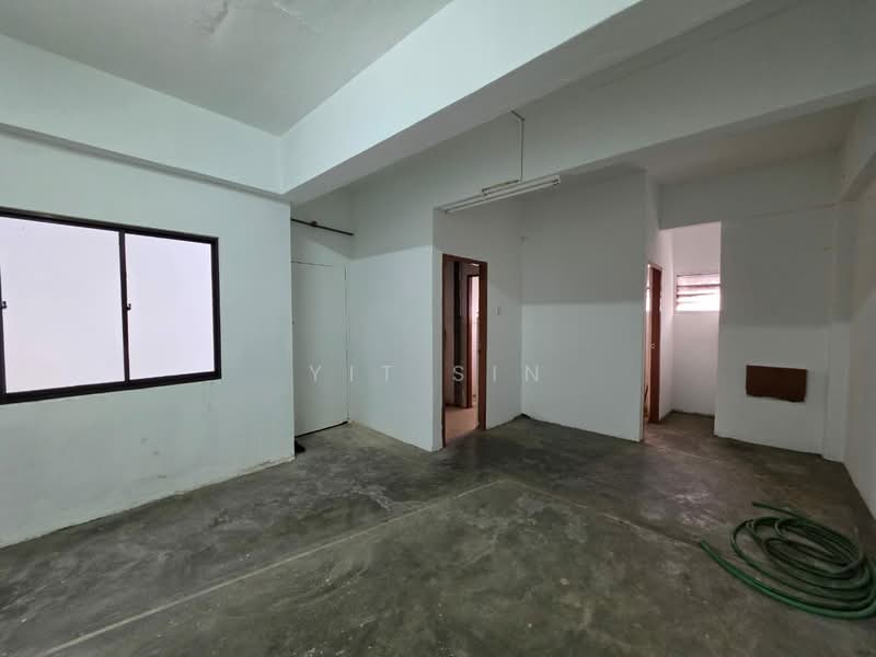 Shop / Office for Rent in Taman Kulai (Kulai) - Yit Sin - Interior - PropertyGuru.com.my